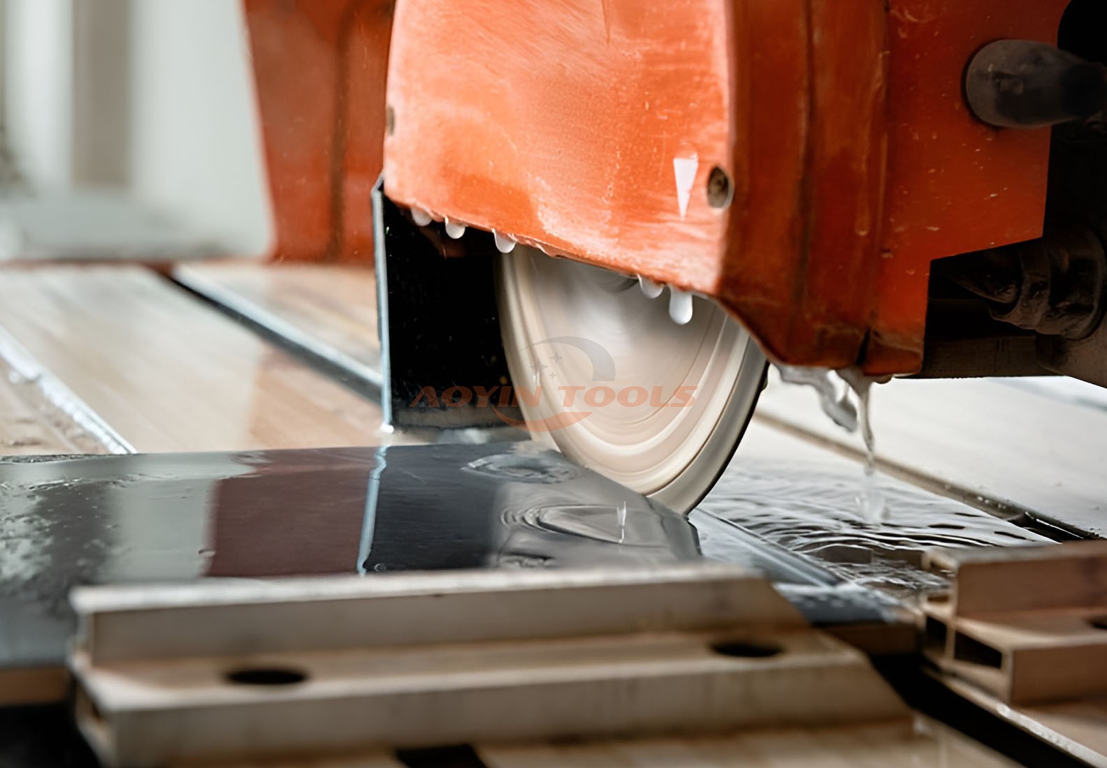 What is the Best Saw Blade to Cut into Stone?