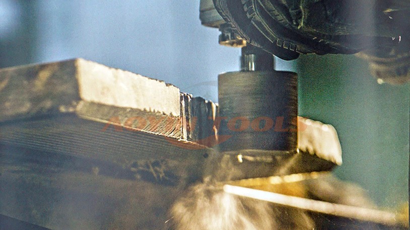 Por que a parceria com um fabricante de rebolos diamantados de alta qualidade é a chave para o crescimento dos distribuidores de ferramentas para pedra?